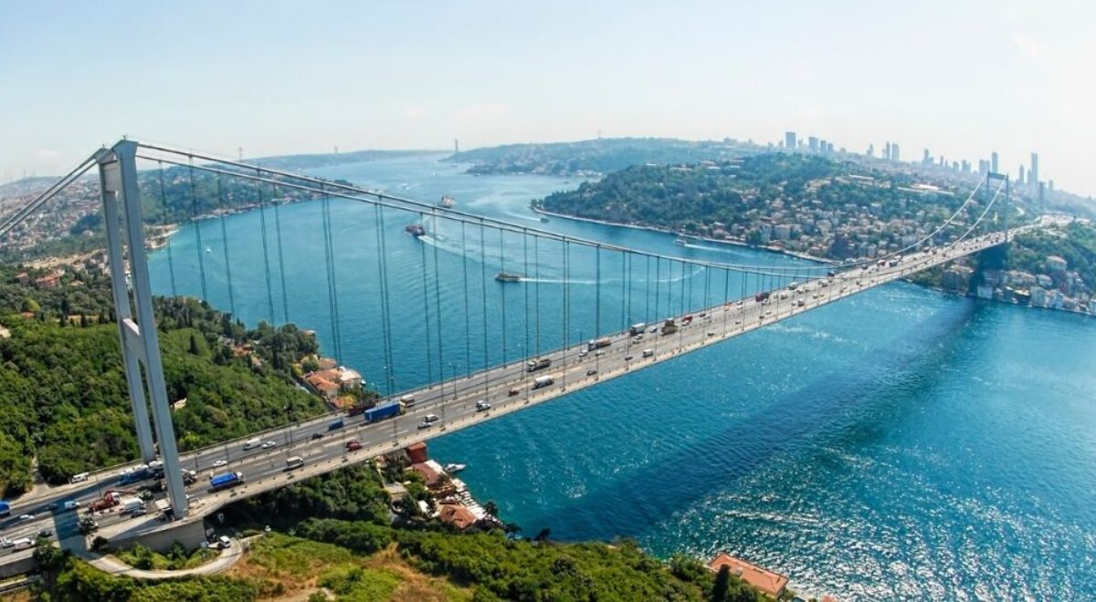 İstanbul Boğazı Ve Mistik Hikayesi - Queb Rooftop Restaurant