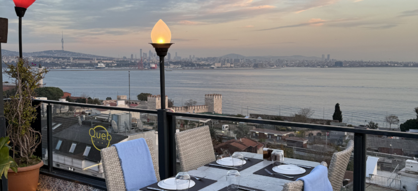 Best Rooftop Dinner in Sultanahmet for Couples