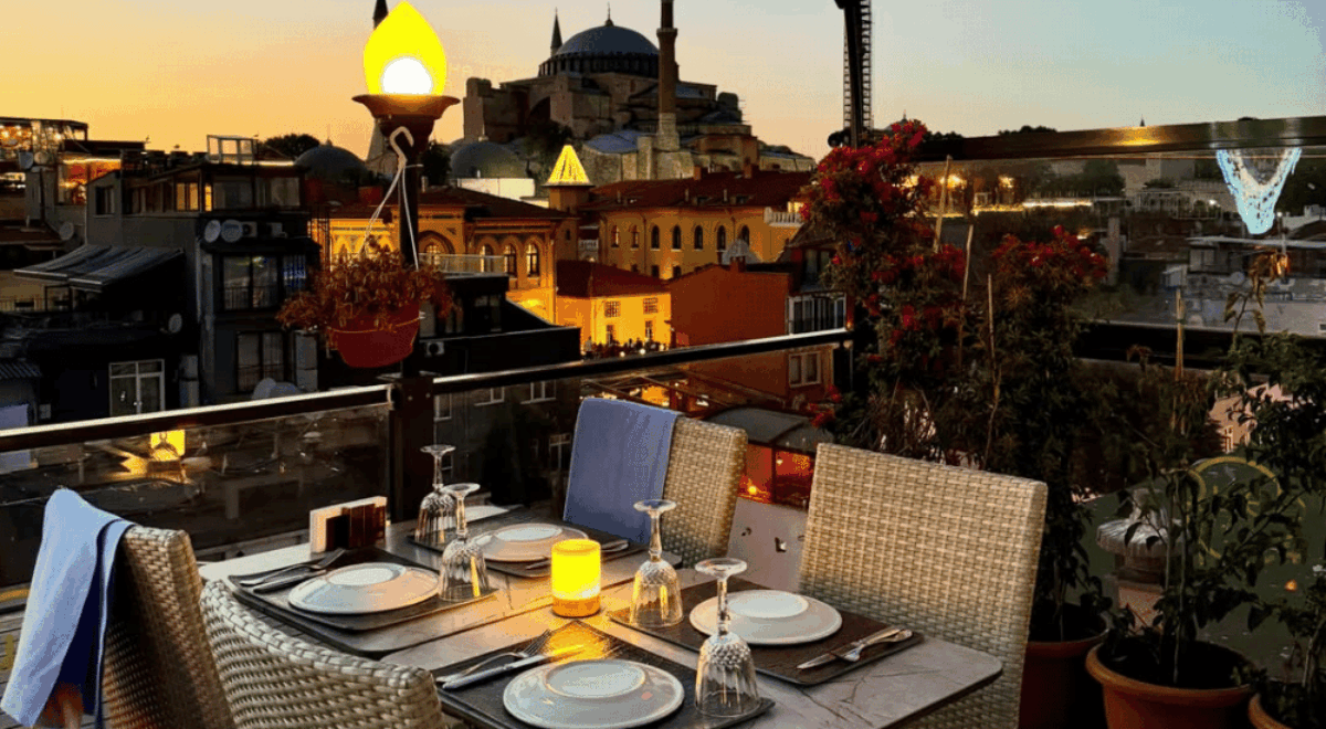 sultanahmet dinner queb rooftop restaurant