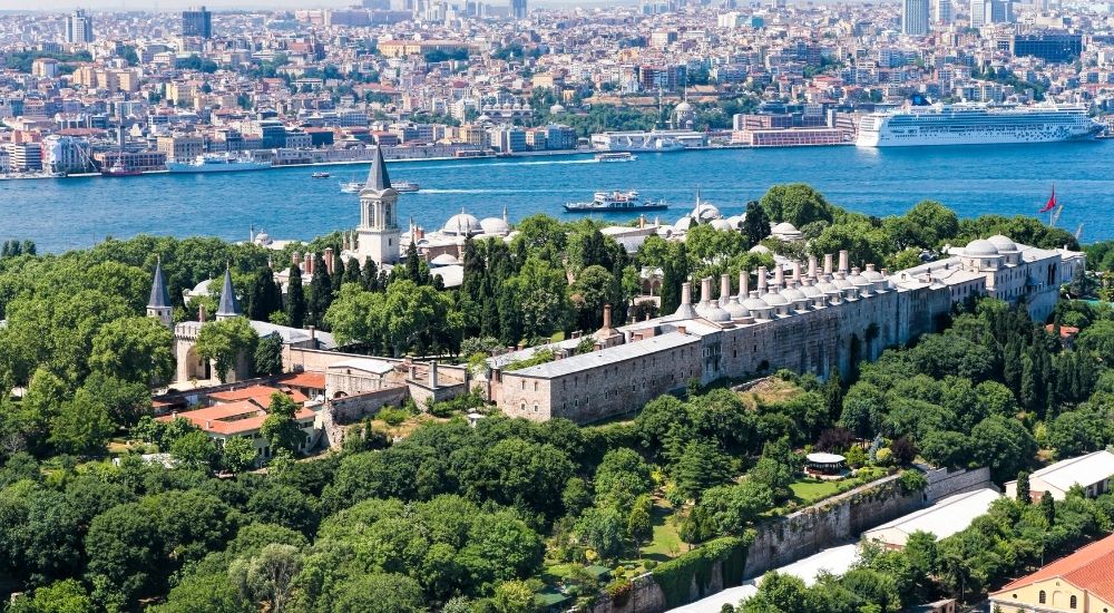 Sultanahmet'te Mutlaka Ziyaret Edilmesi Gereken 7 Tarihi Simge Yapı 4 Topkapı Sarayı